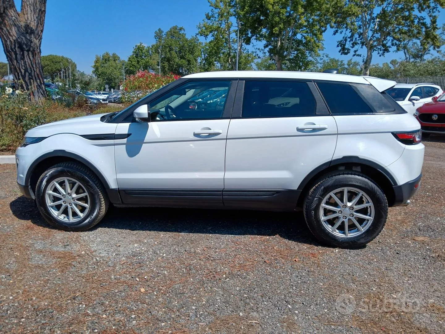 Land Rover Range Rover Evoque 2016 photo 2