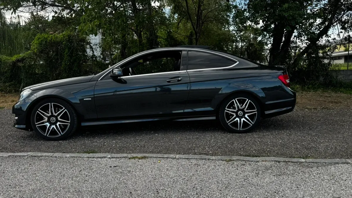 Mercedes-Benz C-Class 2013 photo 3