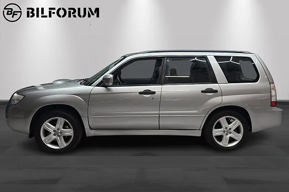 Subaru Forester 2006 photo 2