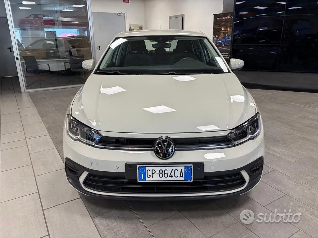 Volkswagen Polo 2023 photo 2