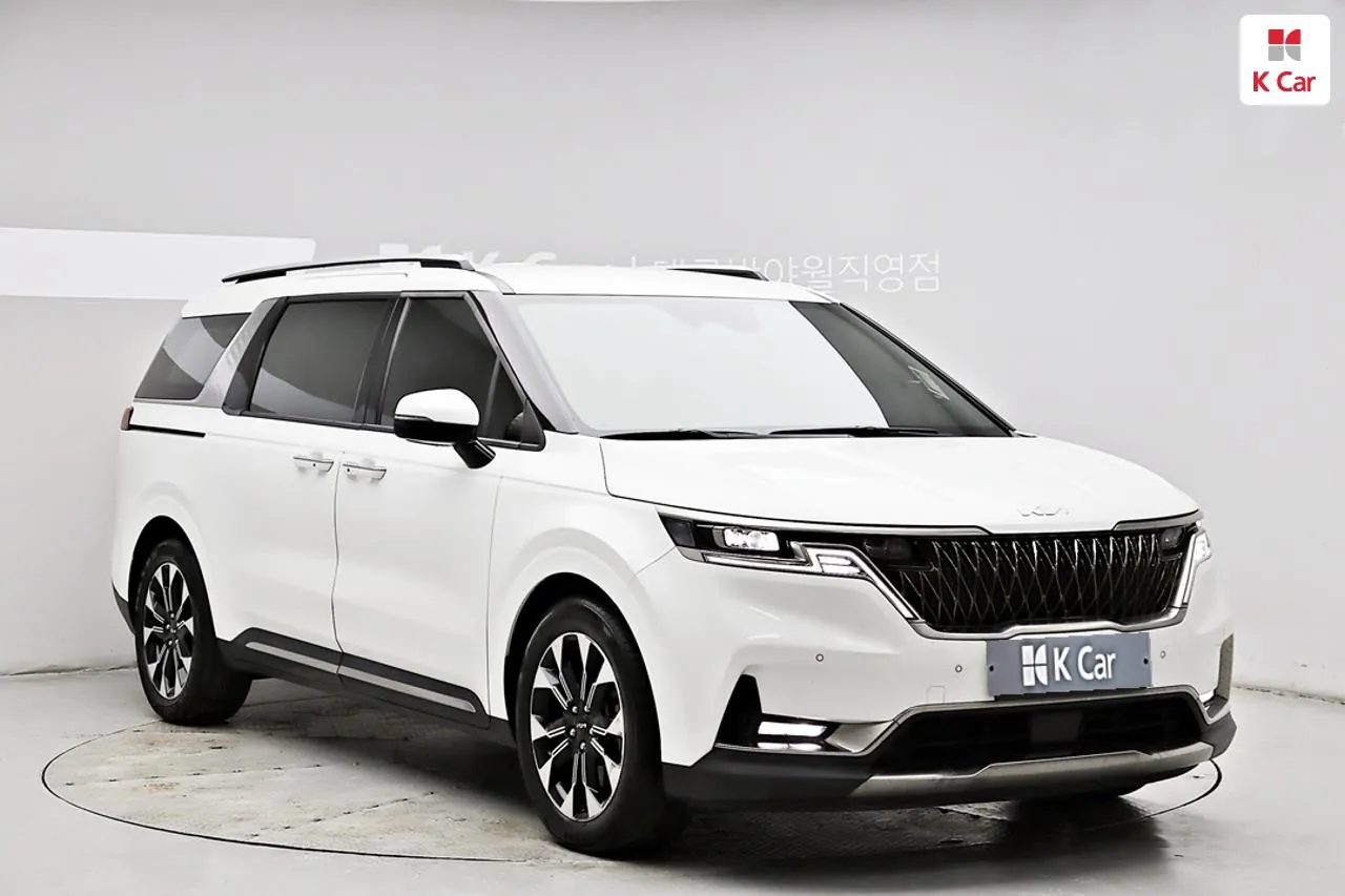 Kia Carnival 2023 photo 3