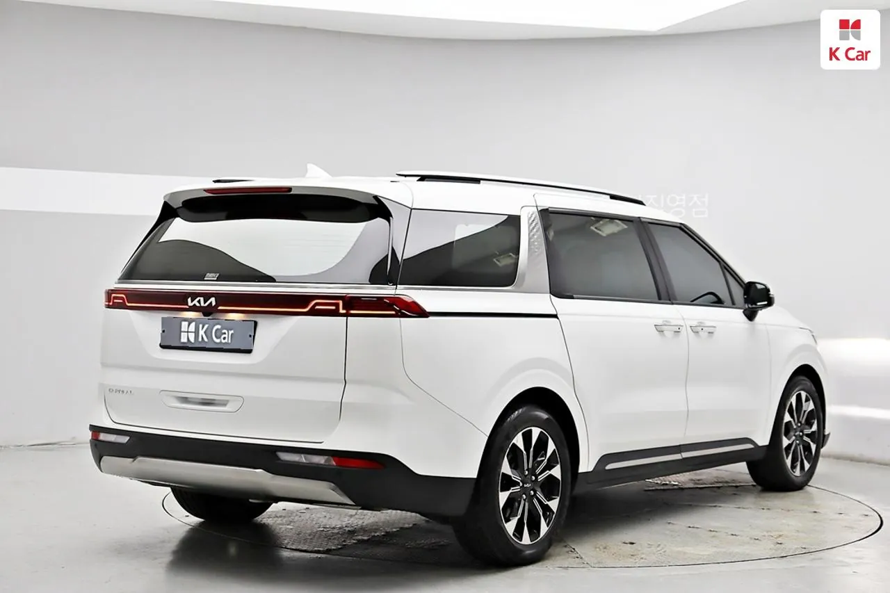 Kia Carnival 2023 photo 4