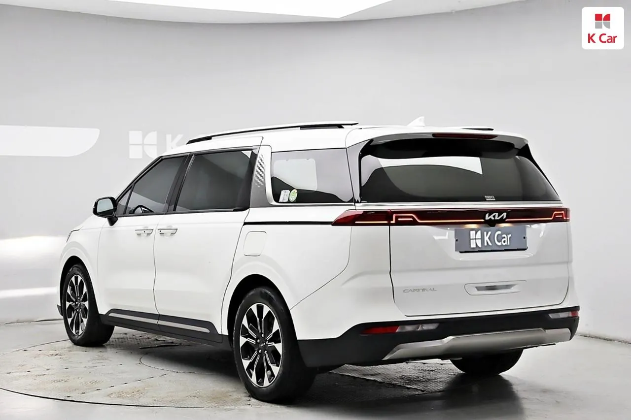 Kia Carnival 2023 photo 2