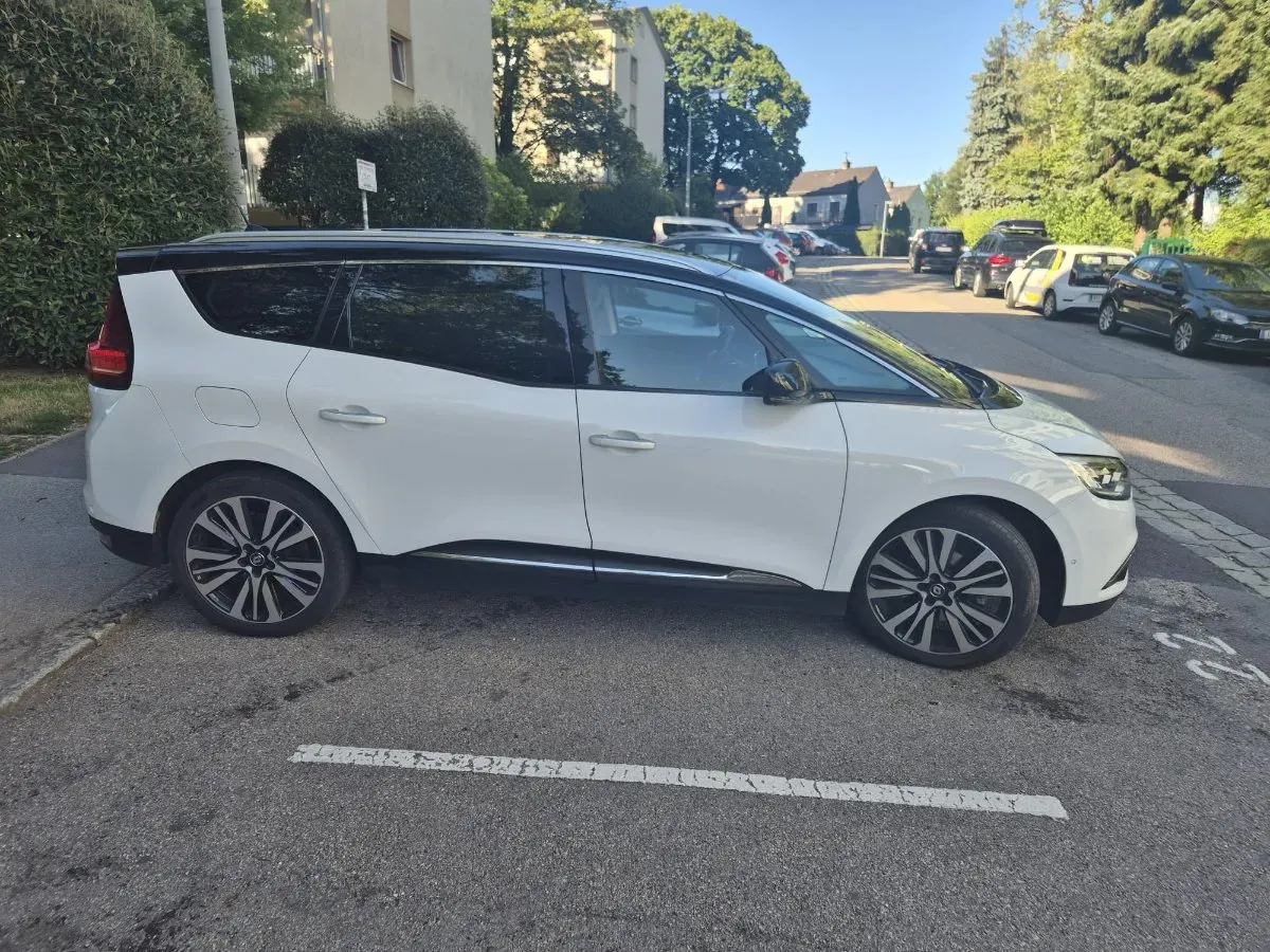 Renault Grand Scénic 2017 photo 3