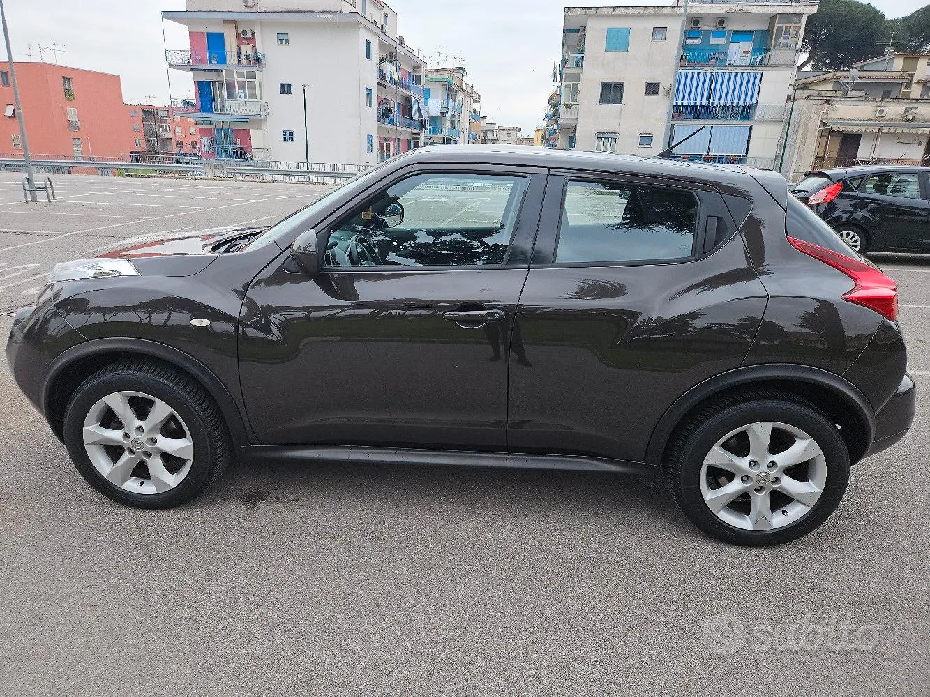Nissan Juke 2011 photo 2