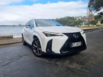 Lexus Ux 300H 2026 photo 2