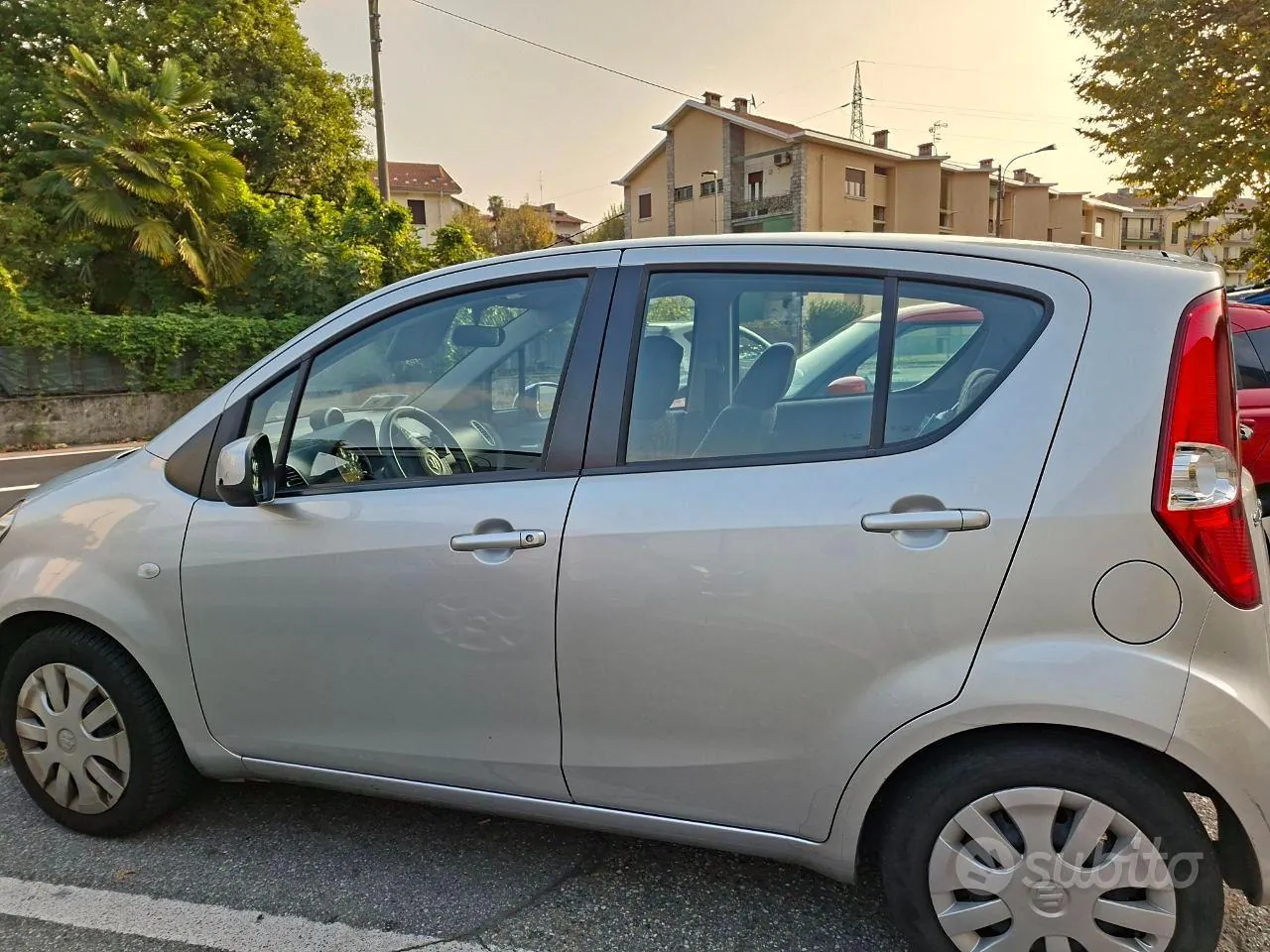 Suzuki Splash 2012 photo 4