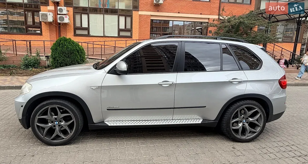 BMW X5 2011 photo 2