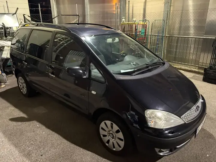 Ford Galaxy 2006 photo 3