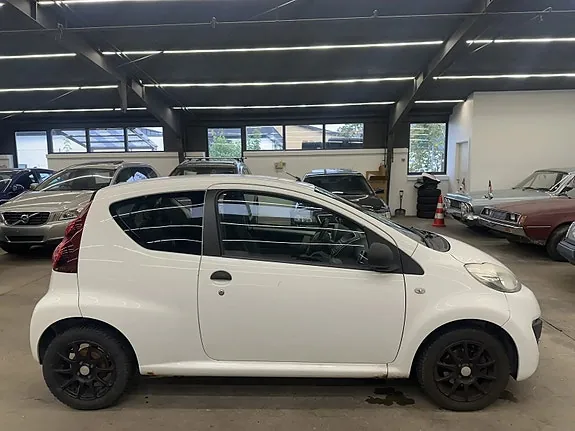 Peugeot 107 2012 photo 4
