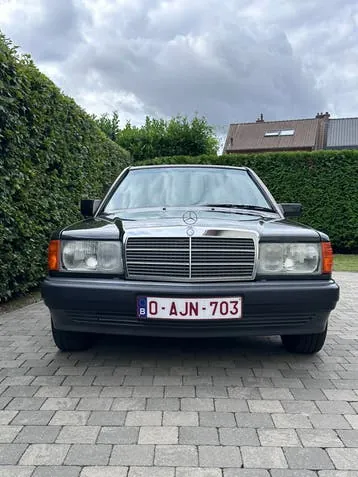 Mercedes-Benz 190E