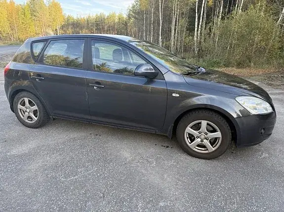 Kia Ceed 2009 photo 3