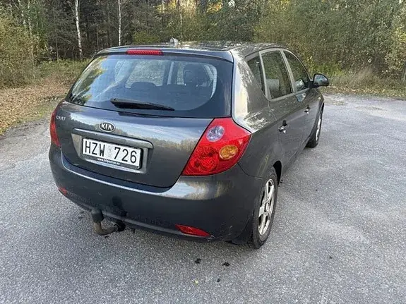 Kia Ceed 2009 photo 5