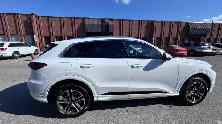 Audi Q5 2025 photo 4