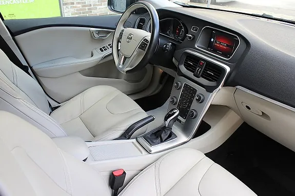 Volvo V40 Cross Country 2017 photo 3