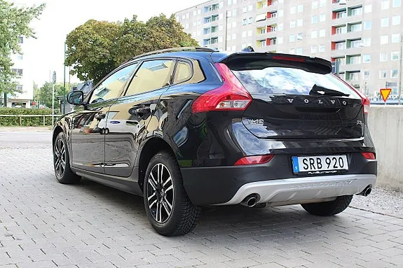 Volvo V40 Cross Country 2017 photo 2