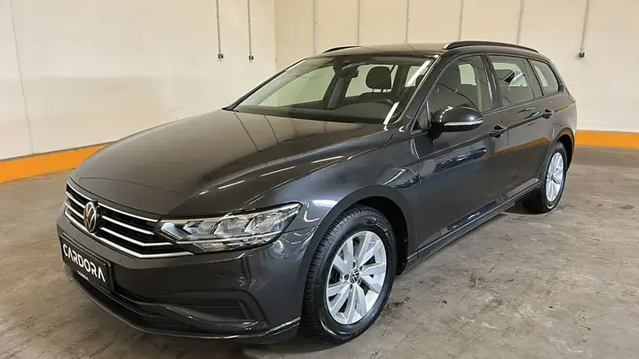 Volkswagen Passat 2023 photo 2