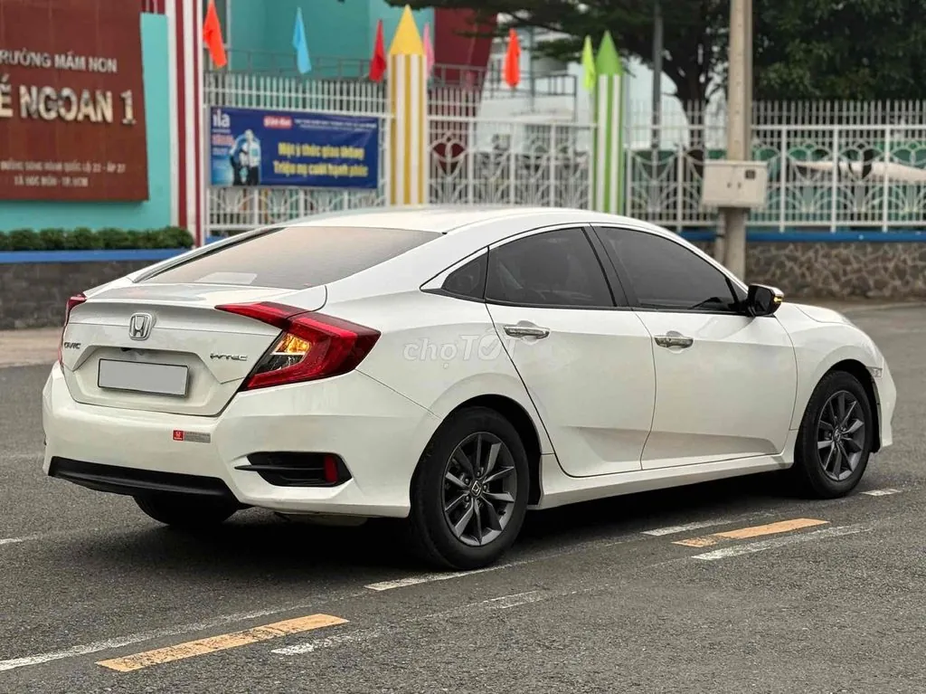 Honda Civic 2021 photo 3