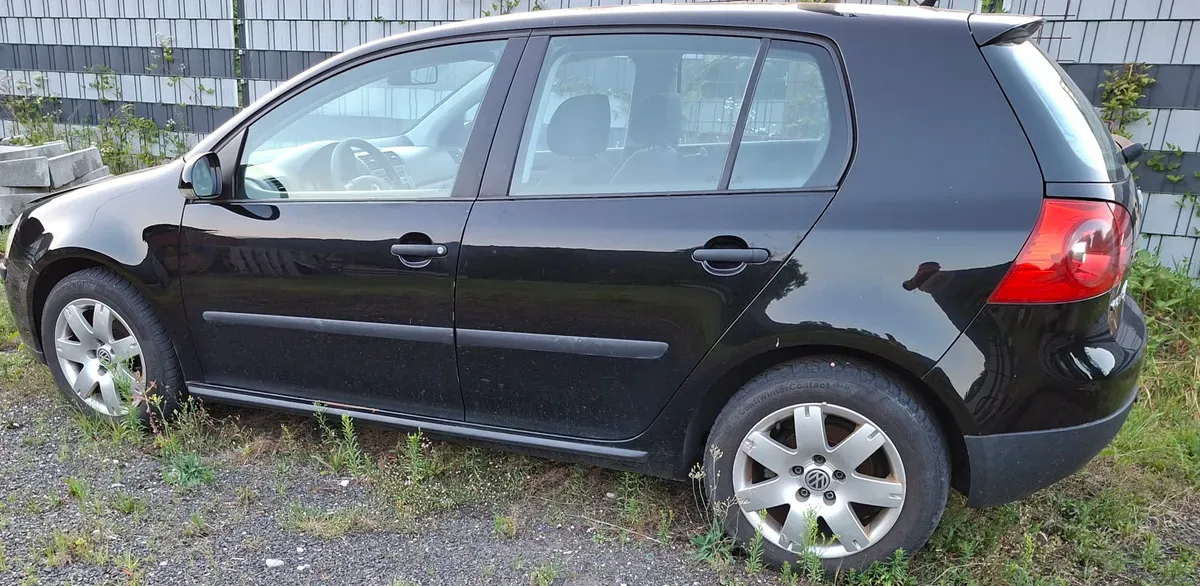 Volkswagen Golf 2006 photo 2