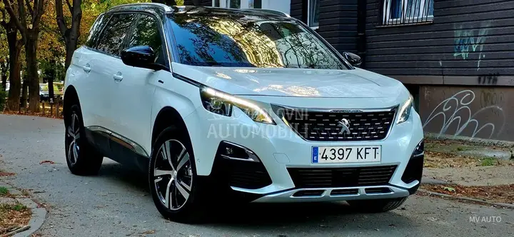 Peugeot 5008 2018 photo 5