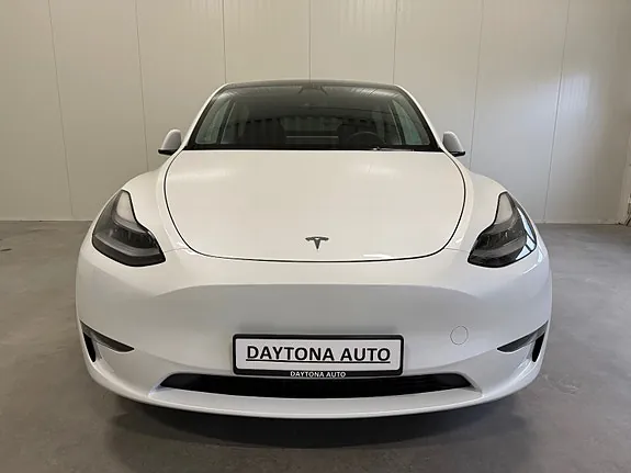 Tesla Model Y 2023 photo 3