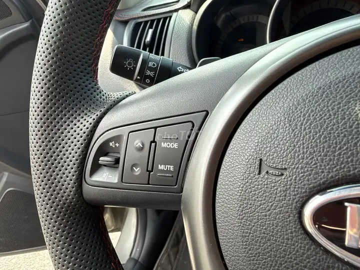 Kia Forte 2011 photo 4