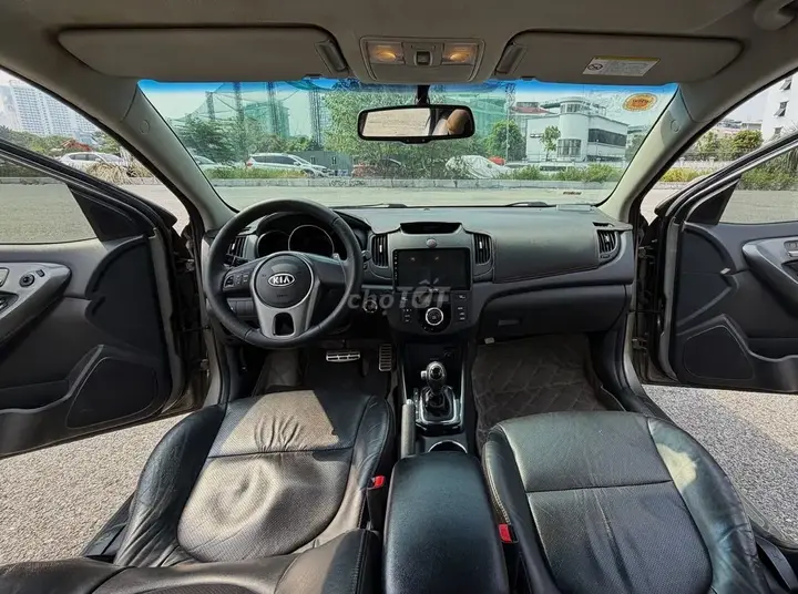 Kia Forte 2011 photo 2