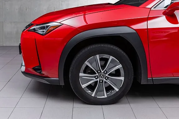 Lexus Ux300E 2022 photo 2
