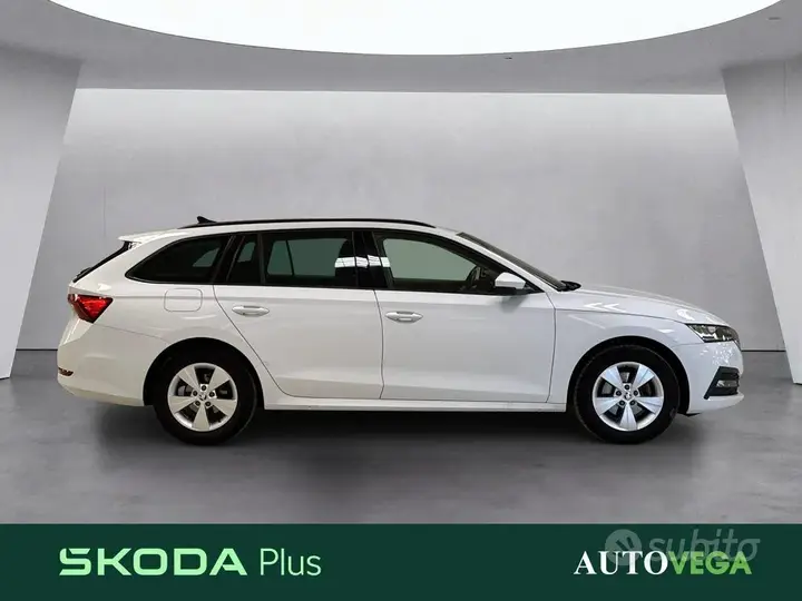 Skoda Octavia 2023 photo 3