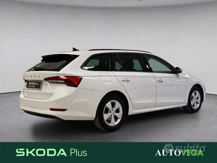 Skoda Octavia 2023 photo 4