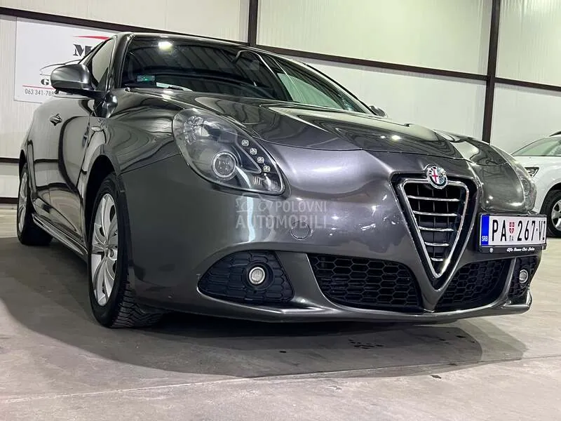 Alfa Romeo Giulietta 2012 photo 5