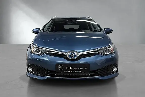Toyota Auris 2018 photo 2