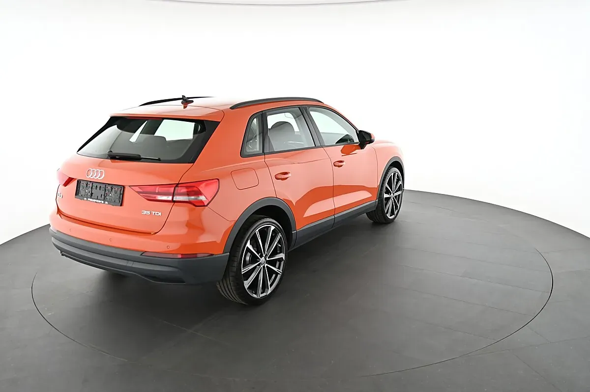 Audi Q3 2020 photo 2