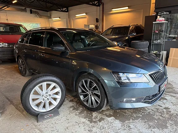 Skoda Superb 2019 photo 2