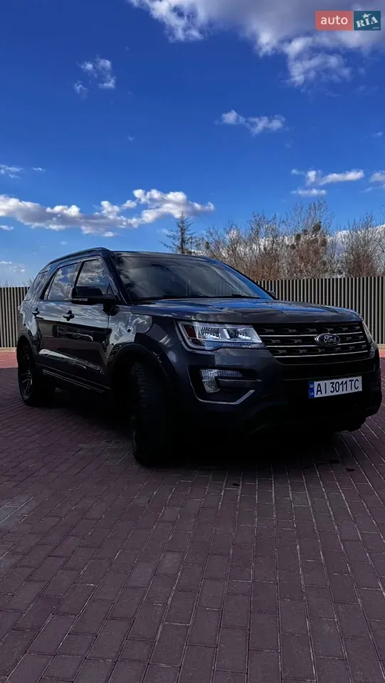 Ford Explorer 2017 photo 2