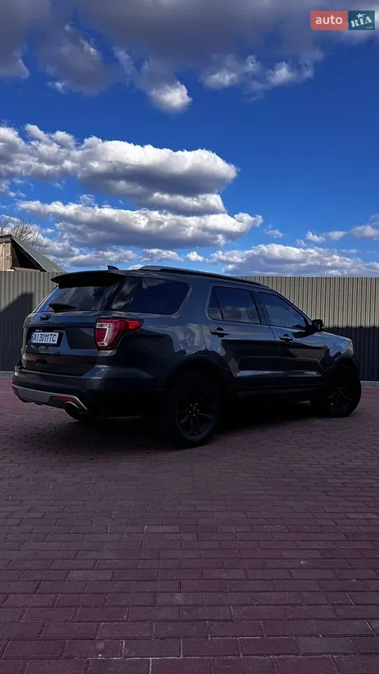 Ford Explorer