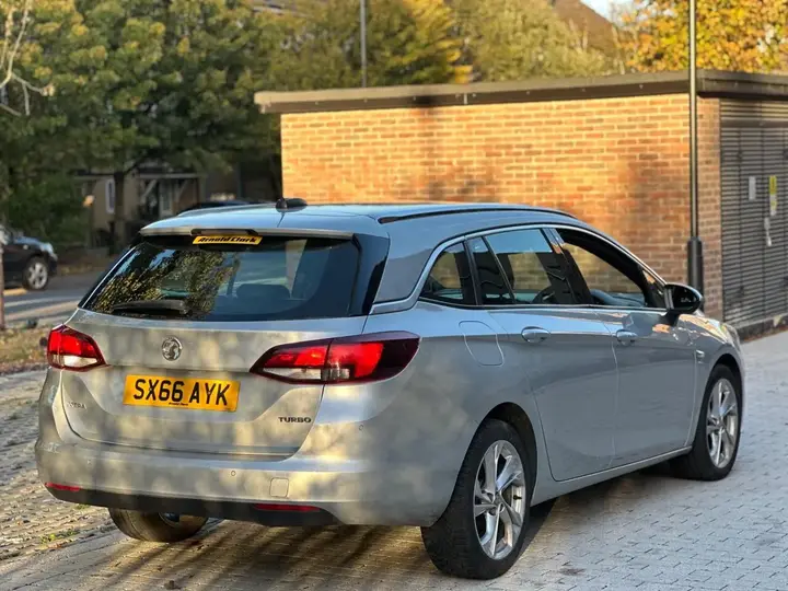 Vauxhall Astra 2017 photo 5