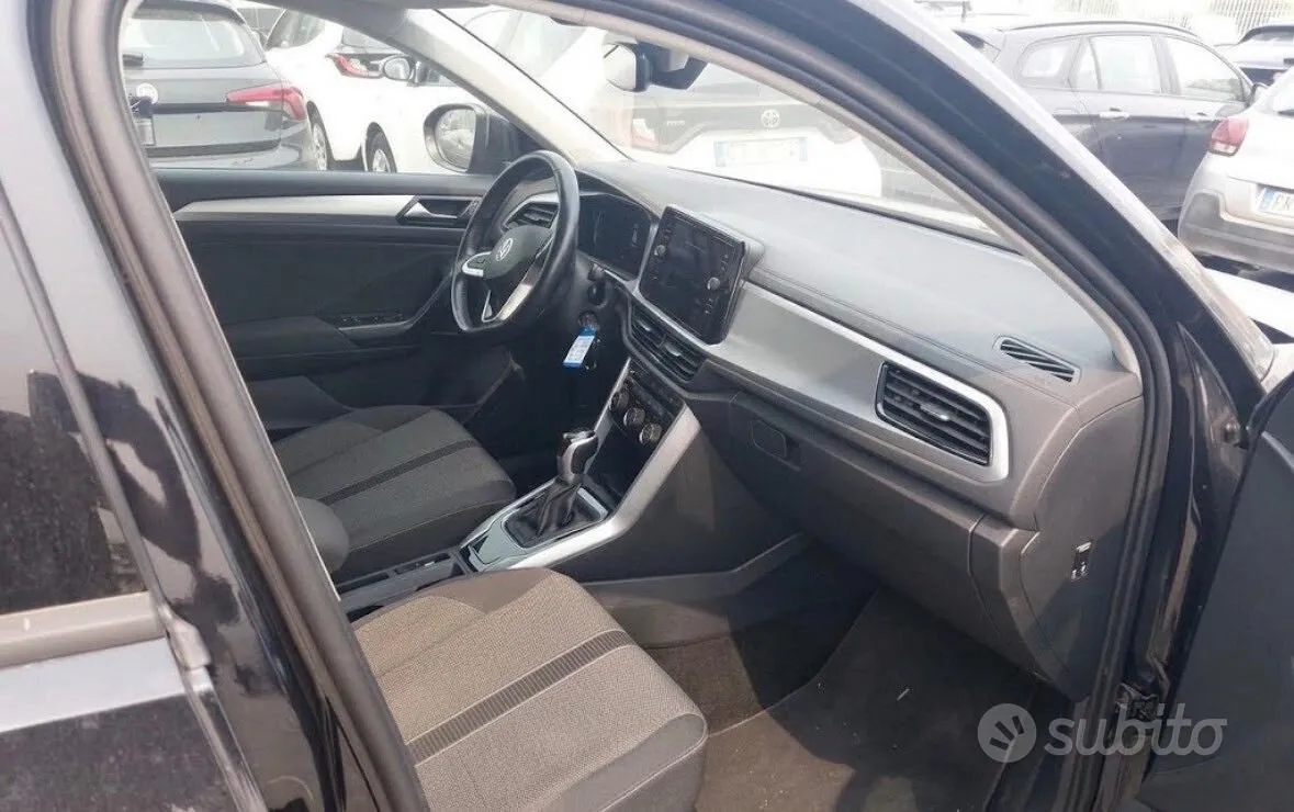 Volkswagen T-Roc 2023 photo 5