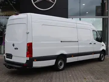 Mercedes-Benz Sprinter 2024 photo 2