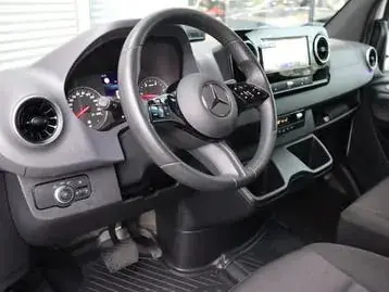 Mercedes-Benz Sprinter 2024 photo 3