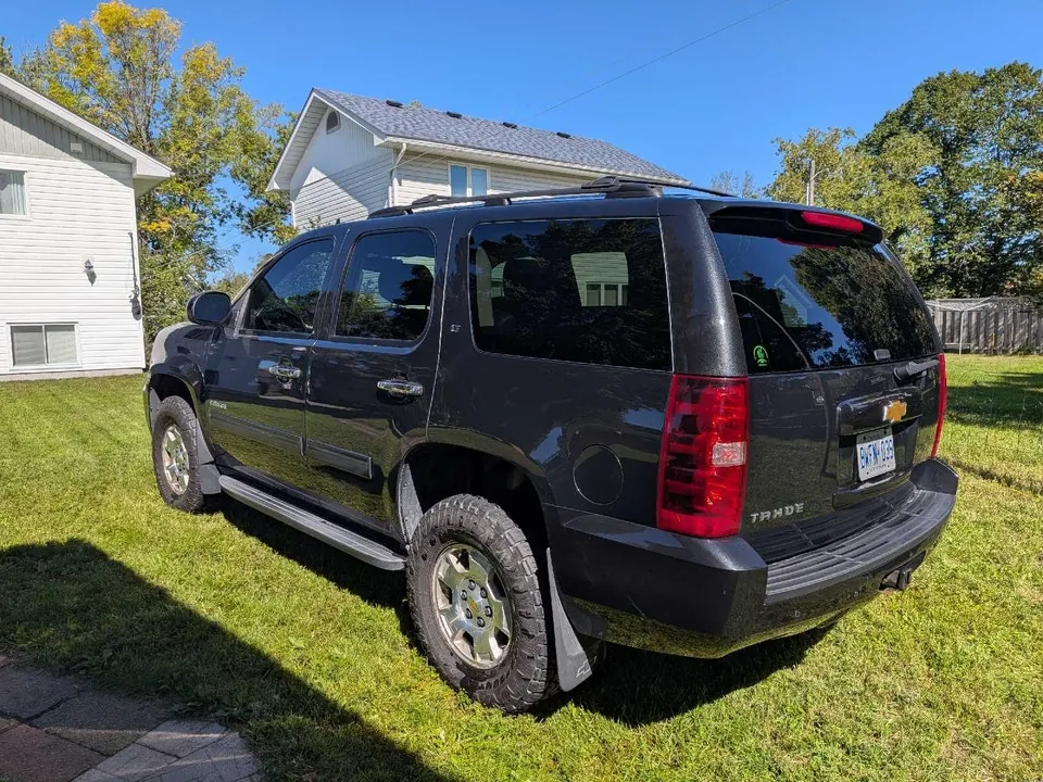 Chevrolet Tahoe 2013 photo 3