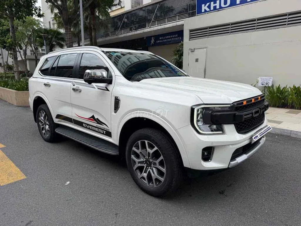 Ford Everest 2024 photo 2
