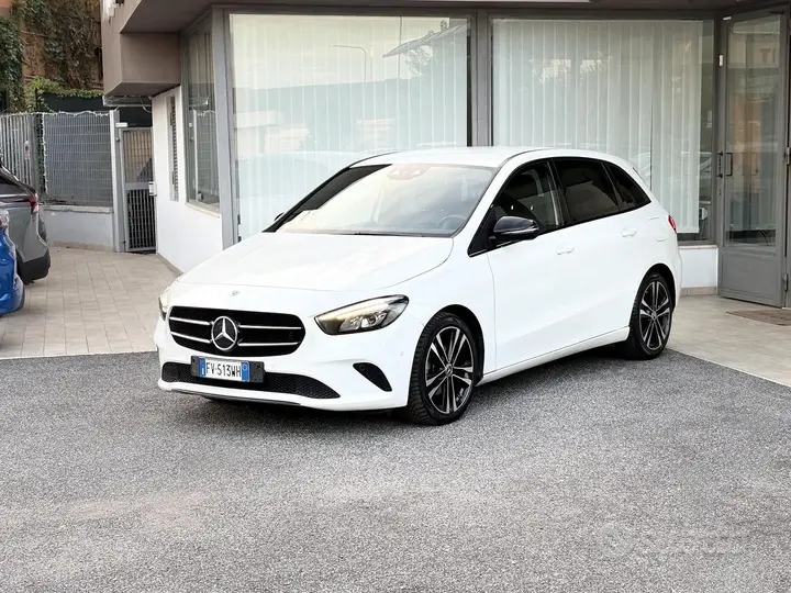 Mercedes-Benz B 180 2019 photo 3