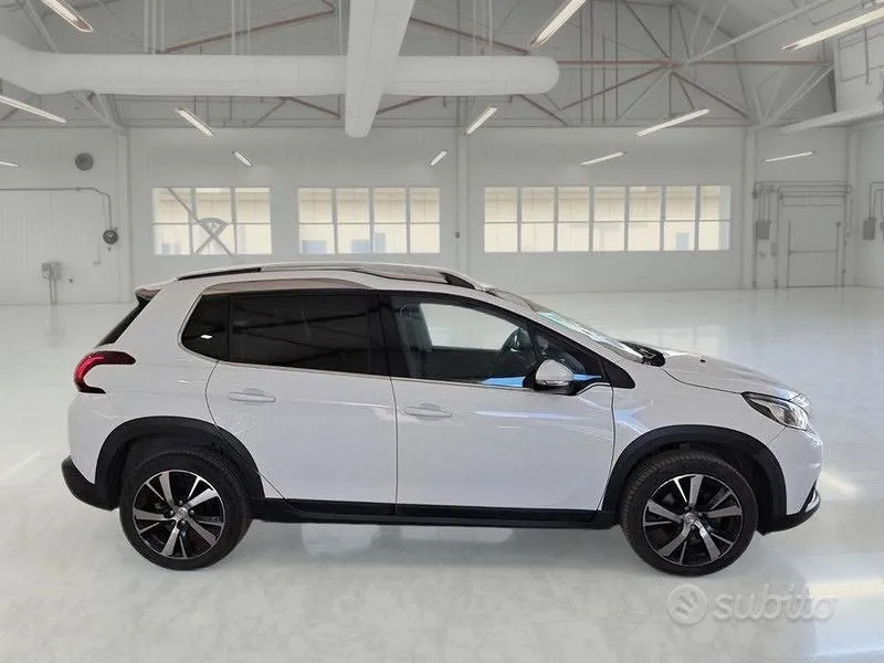 Peugeot 2008 2018 photo 3
