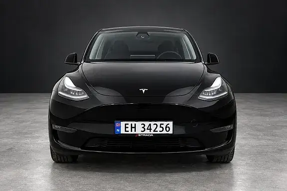 Tesla Model Y 2023 photo 2
