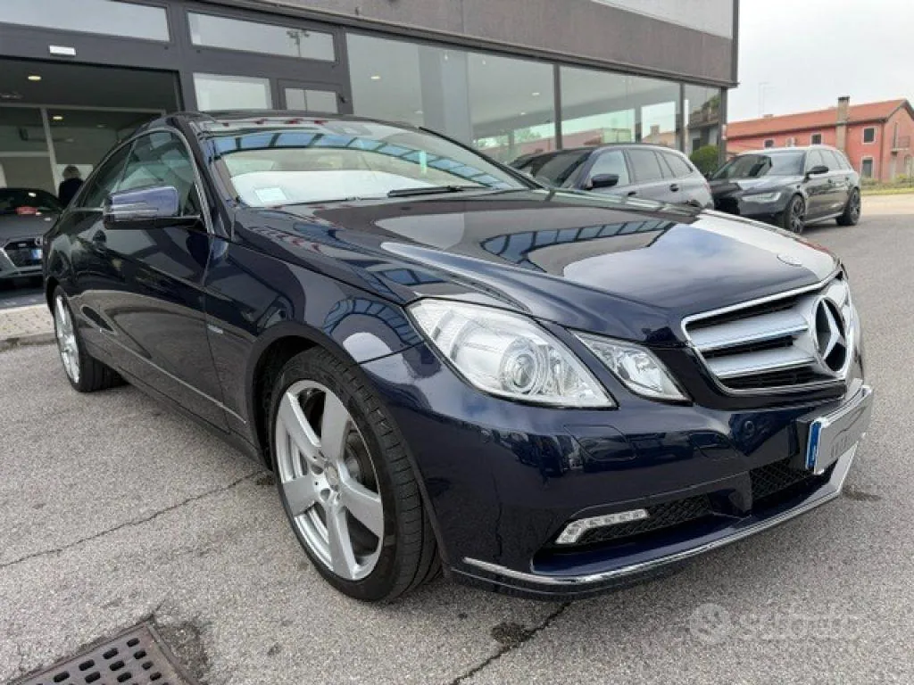 Mercedes-Benz E-Class 2010 photo 4