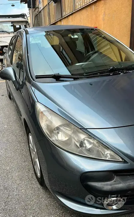 Peugeot 207