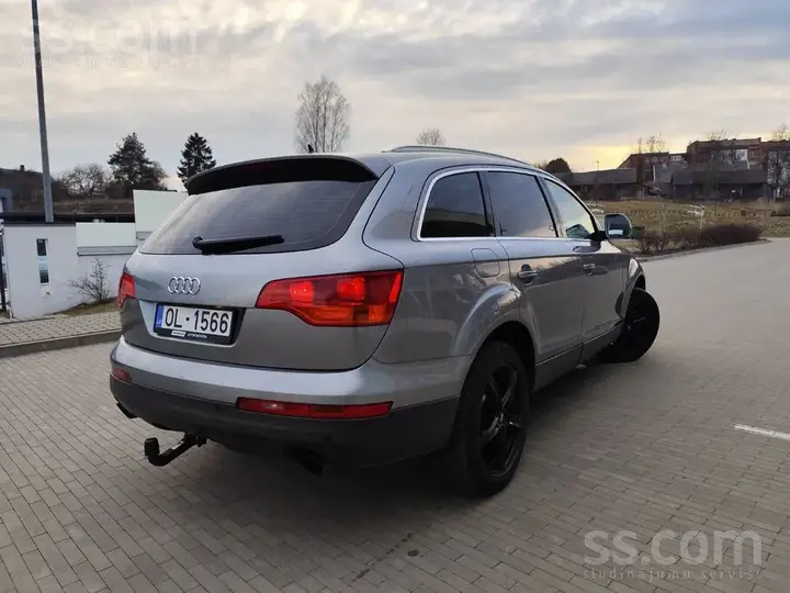 Audi Q7 2007 photo 4