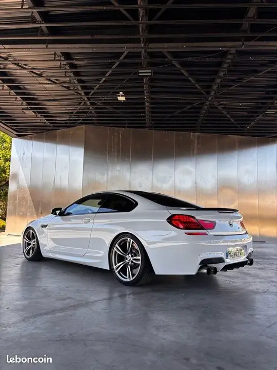 BMW M6 2012 photo 2