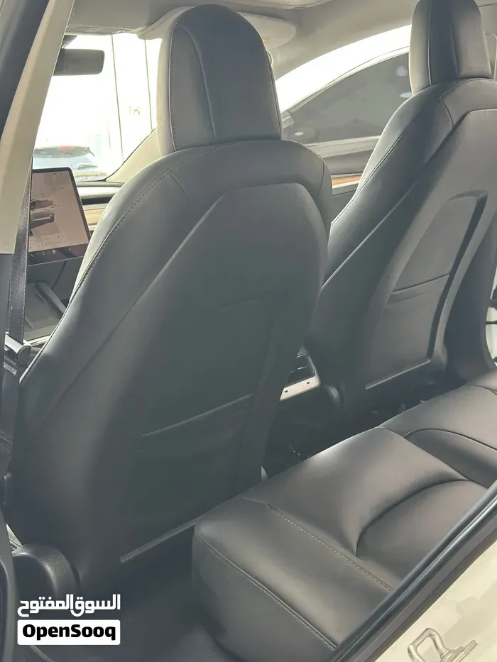 Tesla Model 3 2023 photo 4